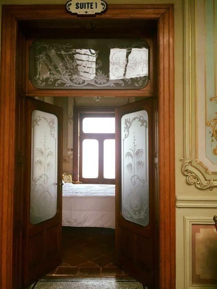 Leonora Hostal Puebla Buitenkant foto