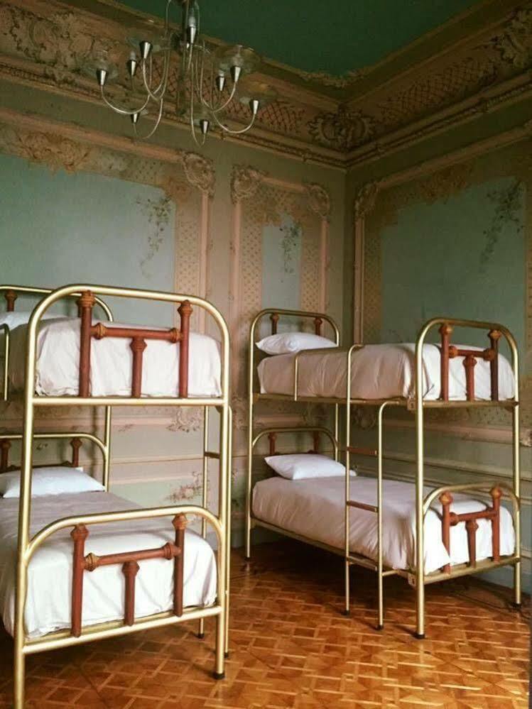 Leonora Hostal Puebla Buitenkant foto
