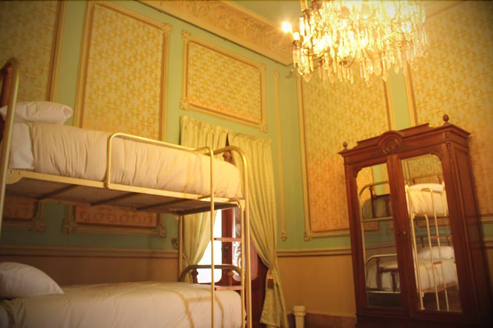 Leonora Hostal Puebla Buitenkant foto